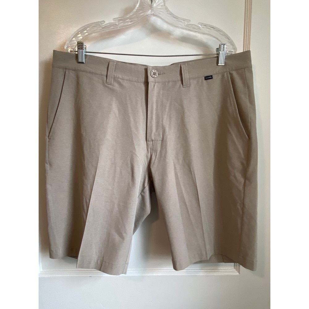 Travis Mathew Mens Golf Shorts Tan Khaki Performance Stretch Size 36 4600004745